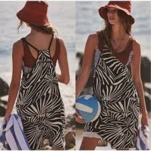 FREE PEOPLE MOVEMENT HOT SHOT ZEBRA PRINT ACTIVE ROMPER / SIZE XS